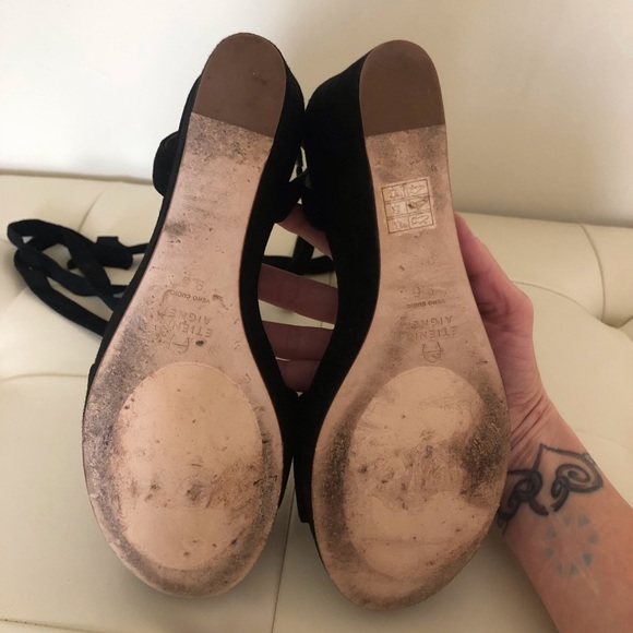 Etienne Aigner black suede Destroy platform sandals - Picture 9 of 9